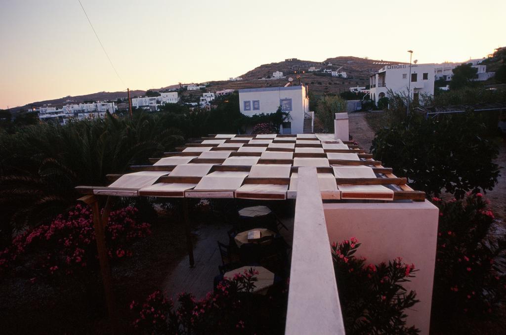 Agnadi Syros Beachfront Studios & Rooms Megas Gialos - Nites Exterior photo