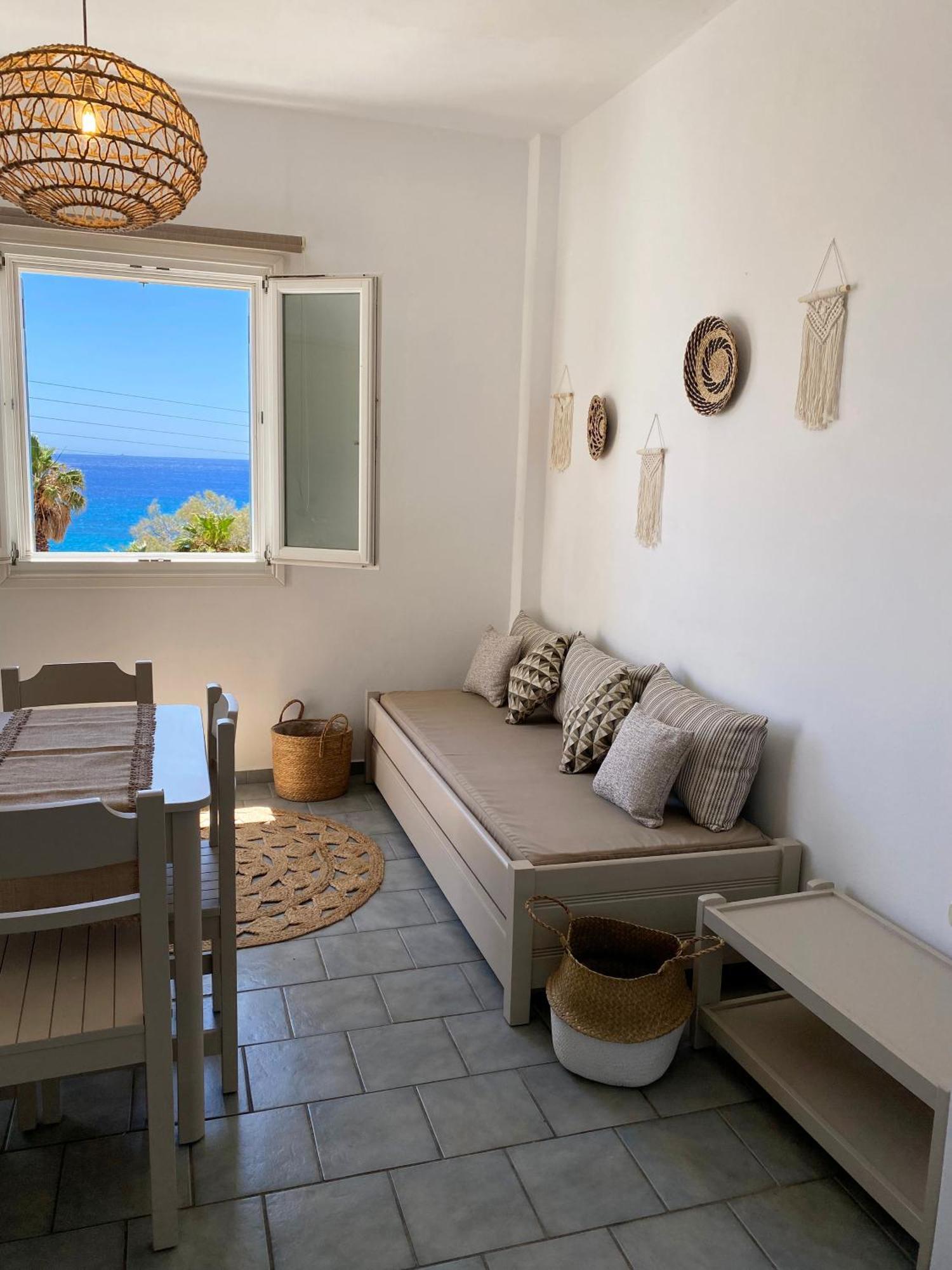 Agnadi Syros Beachfront Studios & Rooms Megas Gialos - Nites Exterior photo
