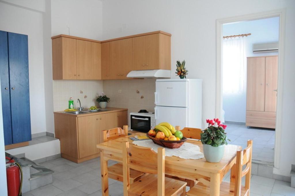 Agnadi Syros Beachfront Studios & Rooms Megas Gialos - Nites Exterior photo