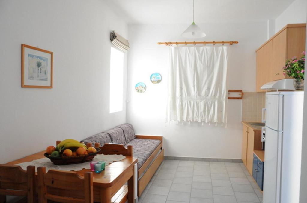 Agnadi Syros Beachfront Studios & Rooms Megas Gialos - Nites Room photo